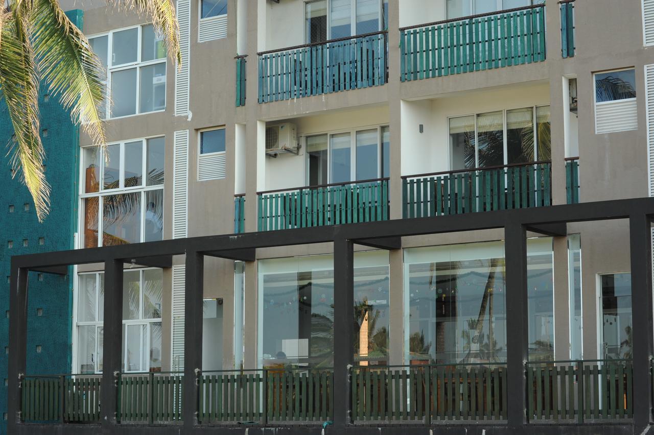 Saprin Beach Resort Uswetakeiyawa Eksteriør billede
