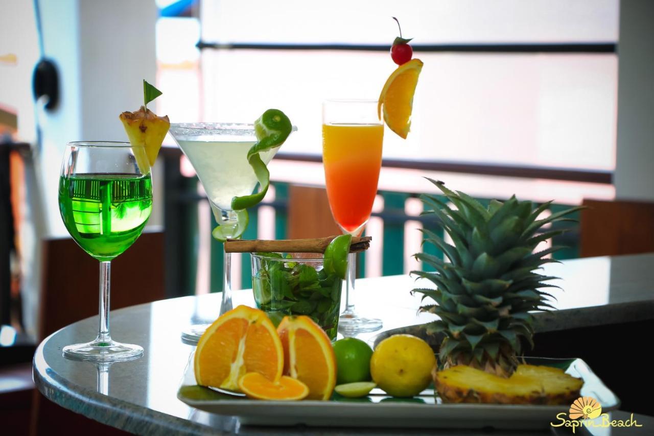 Saprin Beach Resort Uswetakeiyawa Eksteriør billede